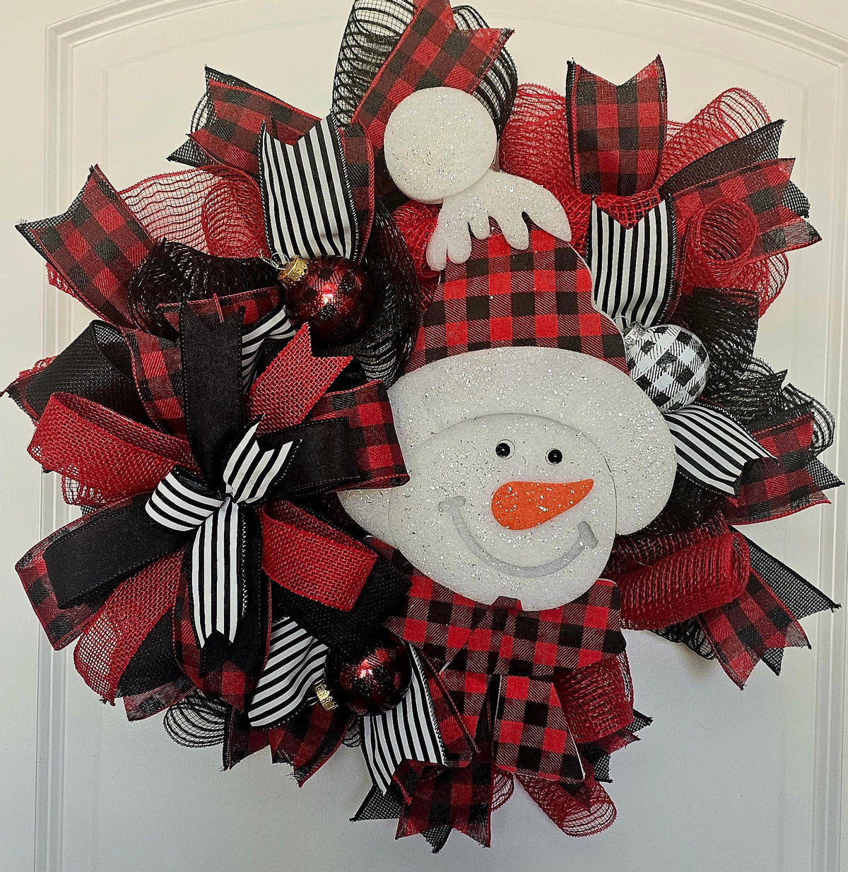 Buffalo Plaid Snowman Wreath, Red and Black Christmas Door Decor